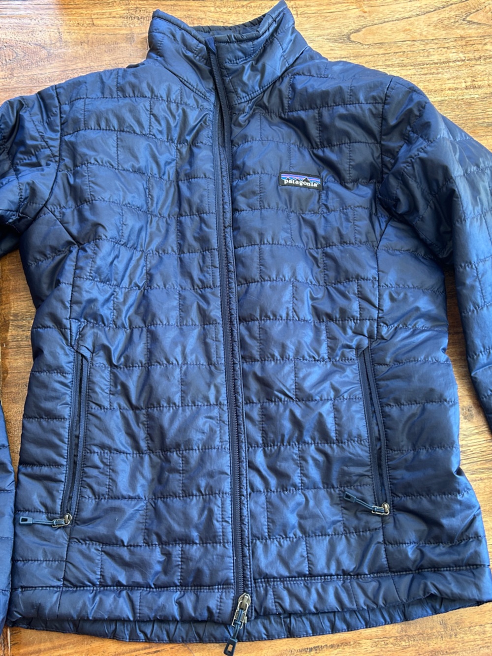 Patagonia Men's XS Navy Quilted Puffer Jacket